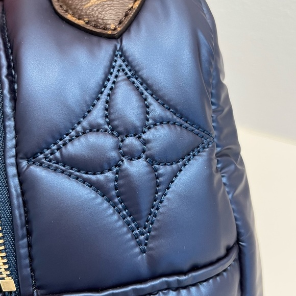 Pillow collection Louis Vuitton Palm Spring Mini Backpack. Blue fabric ➕ canvas - Picture 4 of 8